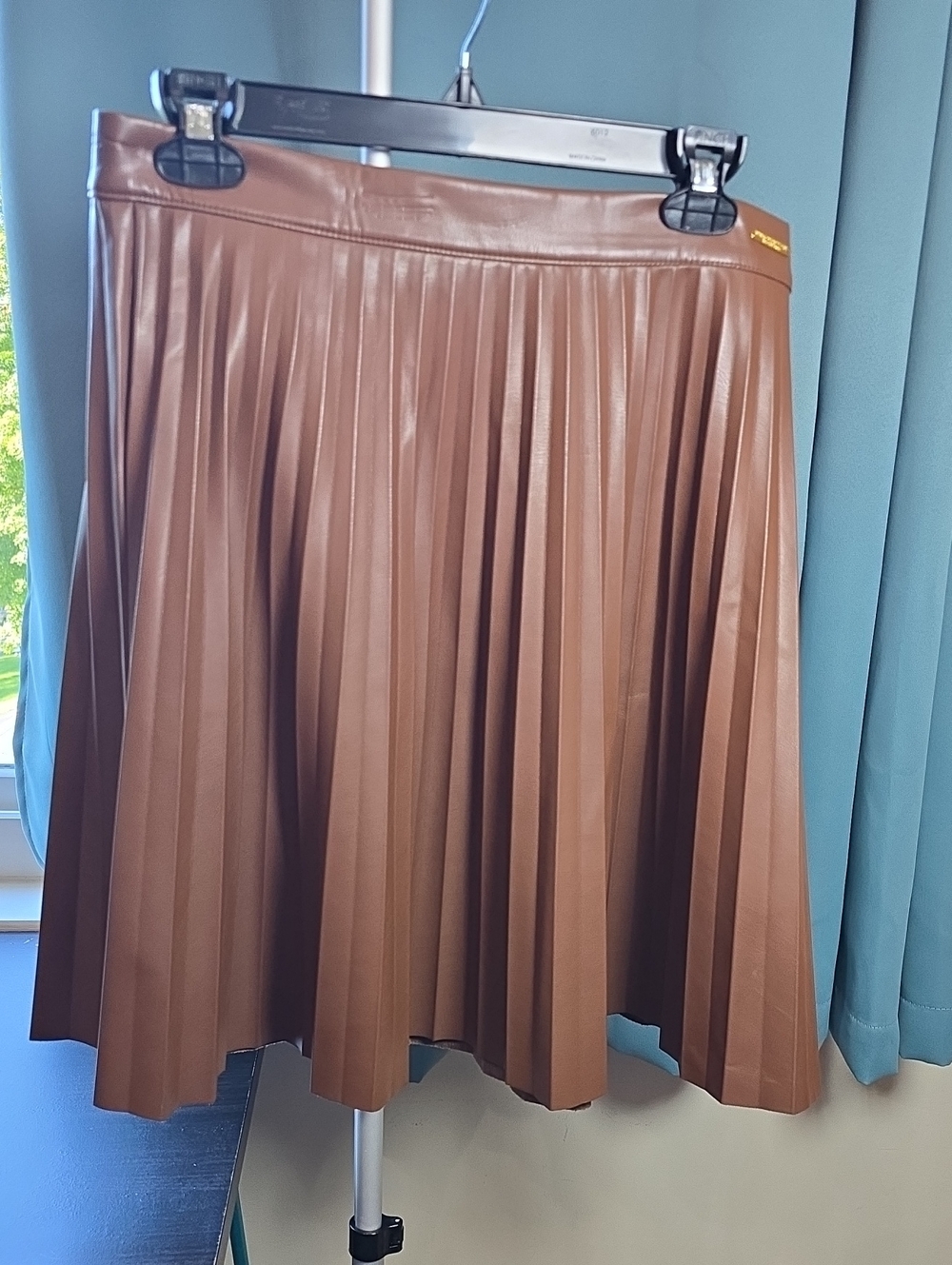 Marc New York Pleated Faux Leather Skirt in Brown Size 6